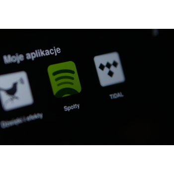 Jak zainstalować i skonfigurować TIDAL oraz Spotify na Lyrion Music Server